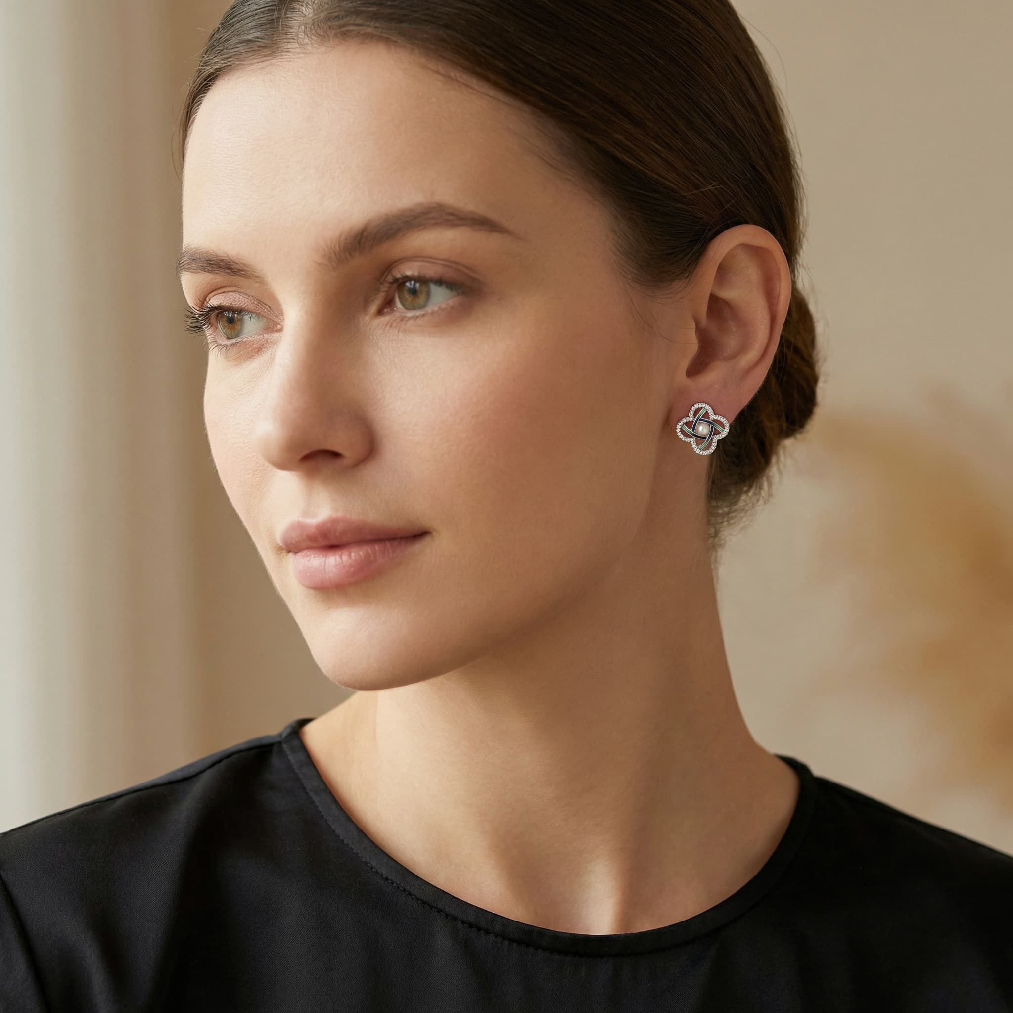 925 Sterling Silver Elegant Pearl and CZ Quatrefoil Stud