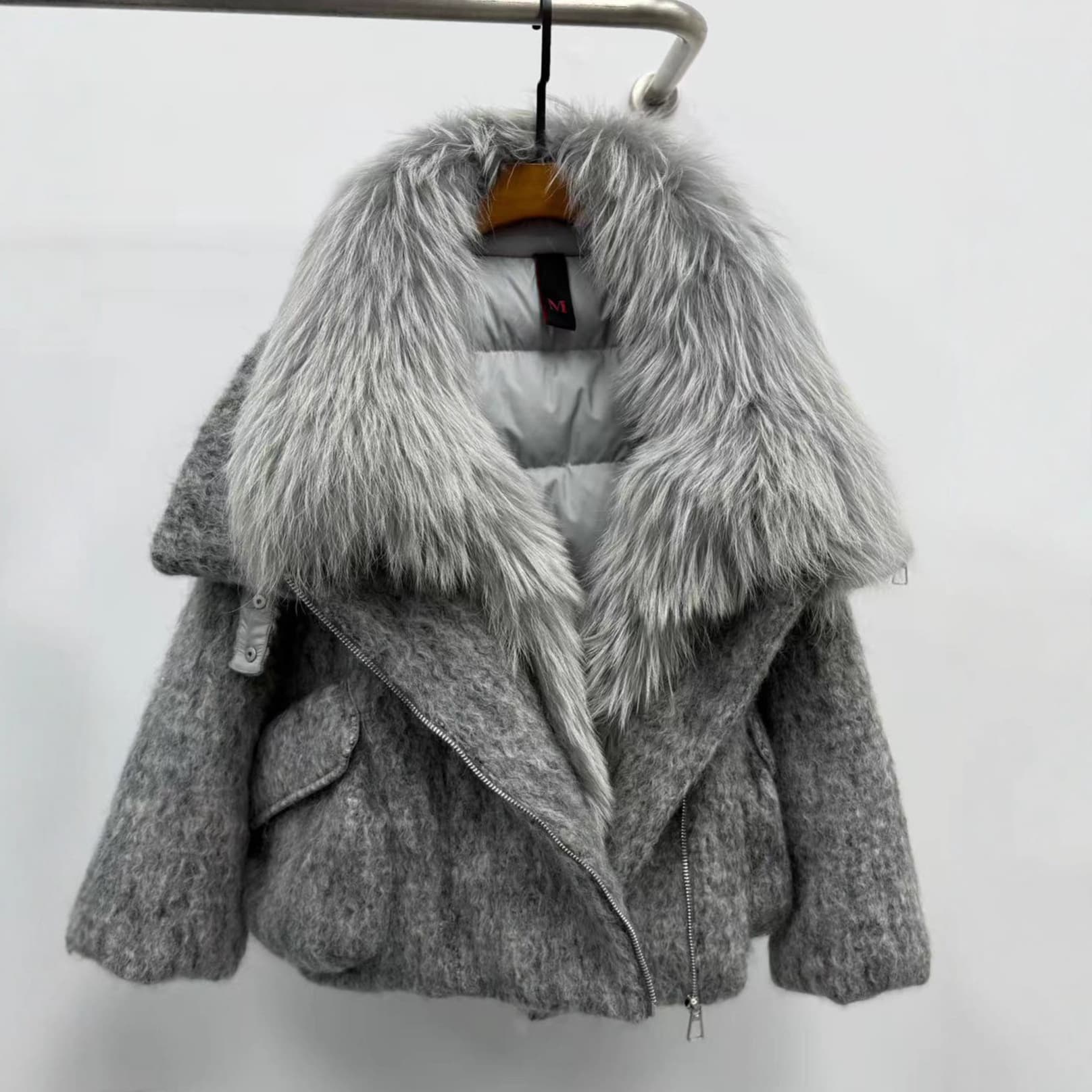 Down Jacket With A Luxurious Cashmere Fur And Raccoon-Fur Collar
